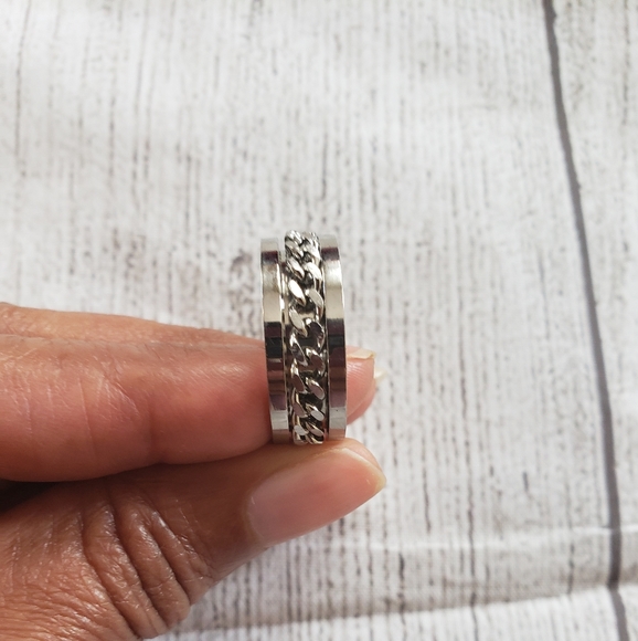 Men's Stainless Steel Spinner Fidget ring  Sze 8mm. Brand new - Picture 2 of 7